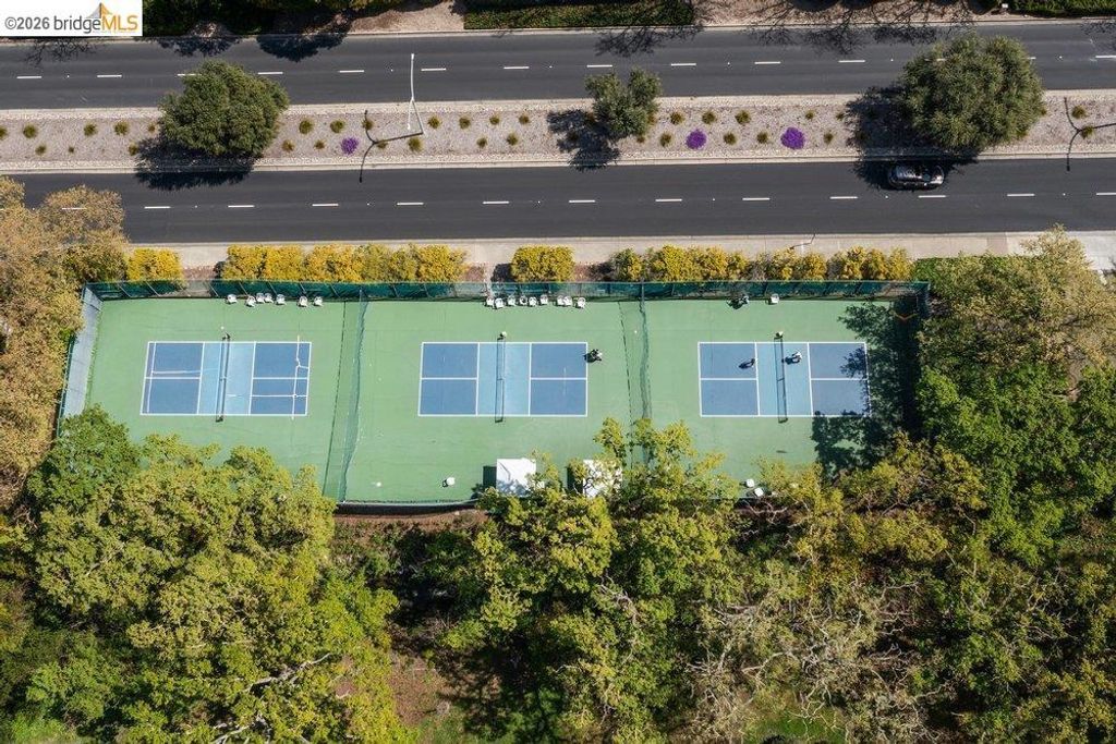 Image 27 of property listing at 1156 Running Springs Rd. #6, Walnut Creek, CA 94595