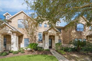 9206 Sunlight Oak Lane, Houston, TX 77070