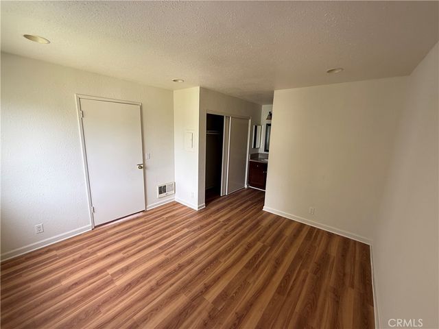 619 N Bristol 23, Santa Ana, CA 92703