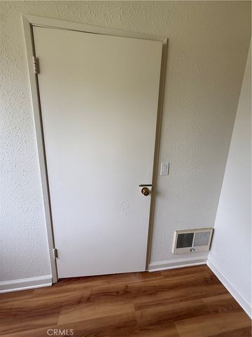 619 N Bristol 23, Santa Ana, CA 92703