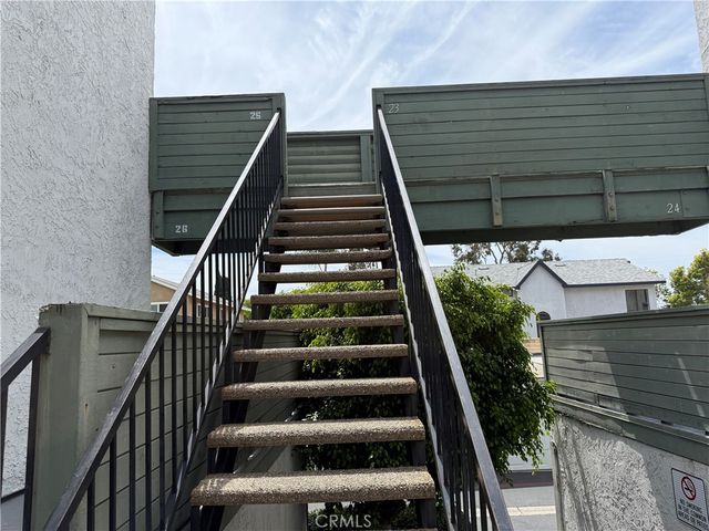619 N Bristol 23, Santa Ana, CA 92703