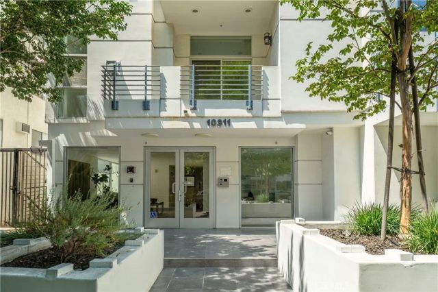 10911 Wellworth 1A, Los Angeles, CA 90024