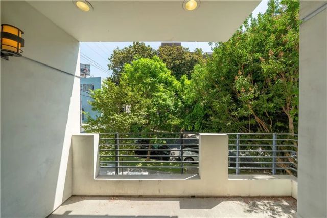 10911 Wellworth 1A, Los Angeles, CA 90024
