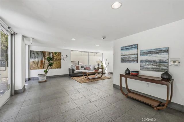 10911 Wellworth 1A, Los Angeles, CA 90024