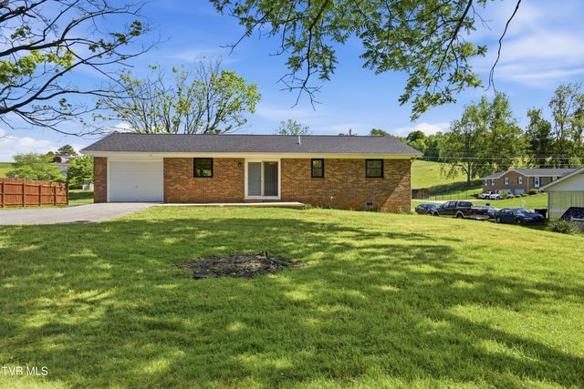 164 Kaluna Avenue, Bluff City, TN 37618