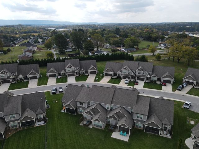 77 Island Way, Winchester, TN 37398