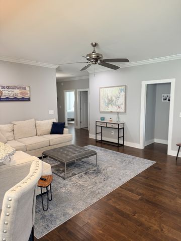 77 Island Way, Winchester, TN 37398