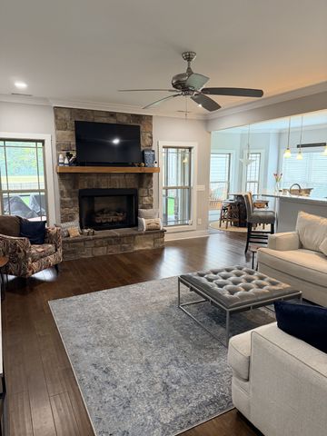 77 Island Way, Winchester, TN 37398