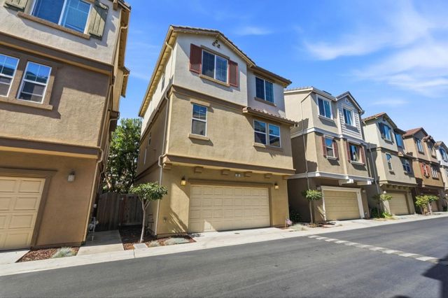 56 Regency Place, Hayward, CA 94544