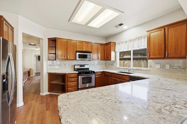 5532 Gable Ct, Riverbank, CA 95367