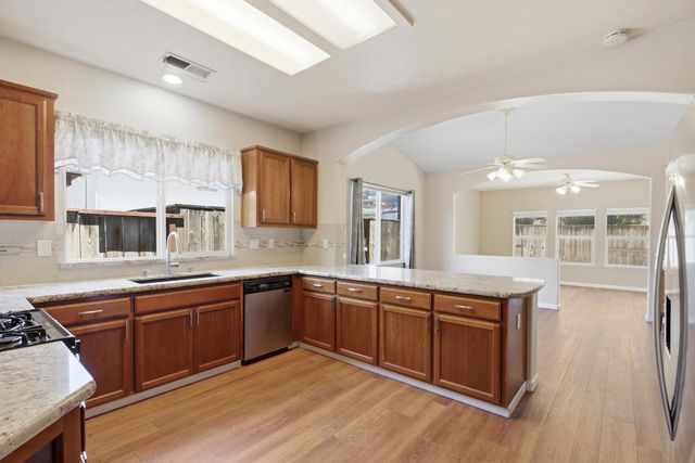 5532 Gable Ct, Riverbank, CA 95367