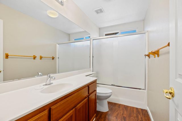 5532 Gable Ct, Riverbank, CA 95367