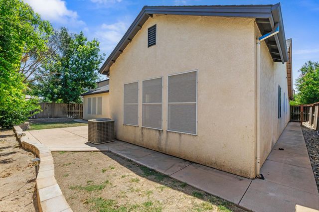 5532 Gable Ct, Riverbank, CA 95367