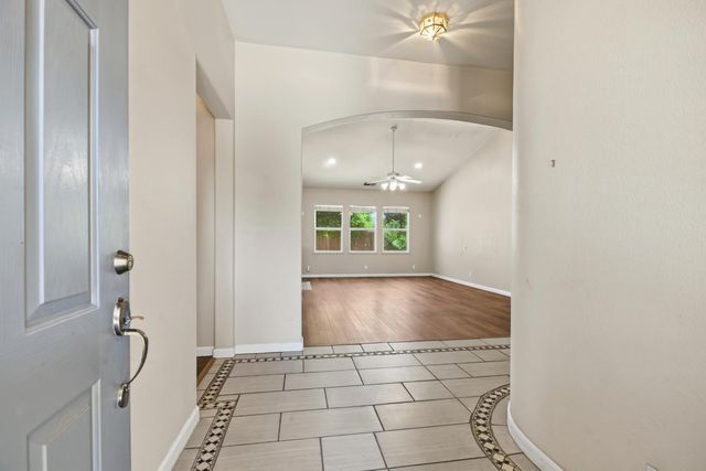 5532 Gable Ct, Riverbank, CA 95367