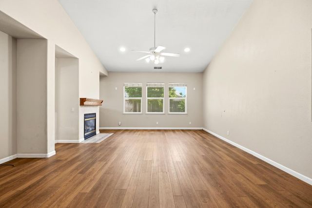5532 Gable Ct, Riverbank, CA 95367