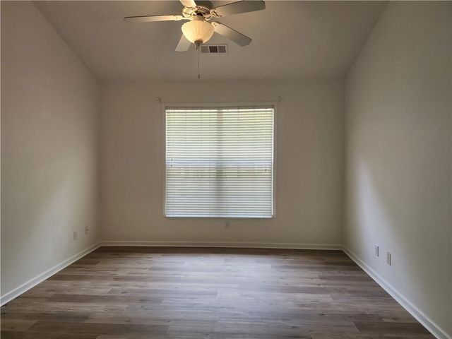 5847 Landers Loop, Fairburn, GA 30213