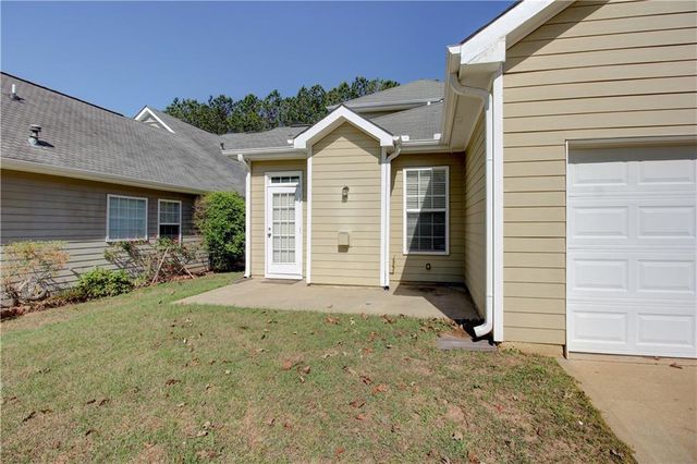 5847 Landers Loop, Fairburn, GA 30213