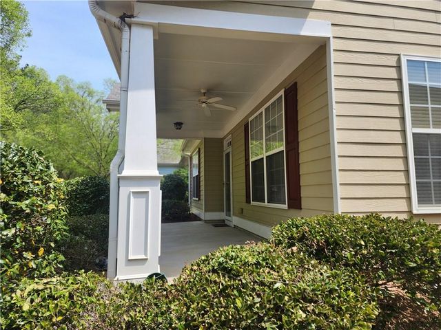 5847 Landers Loop, Fairburn, GA 30213