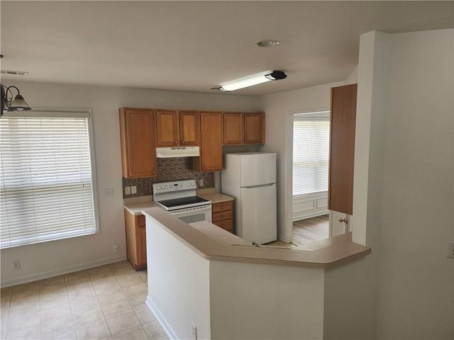 5847 Landers Loop, Fairburn, GA 30213