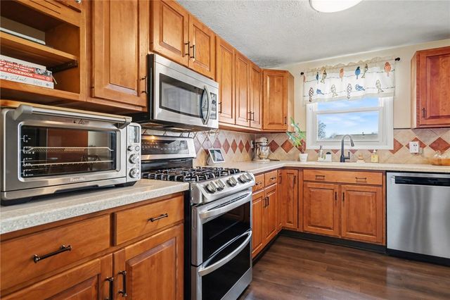 18 Barringer Drive, Hamlin, NY 14464