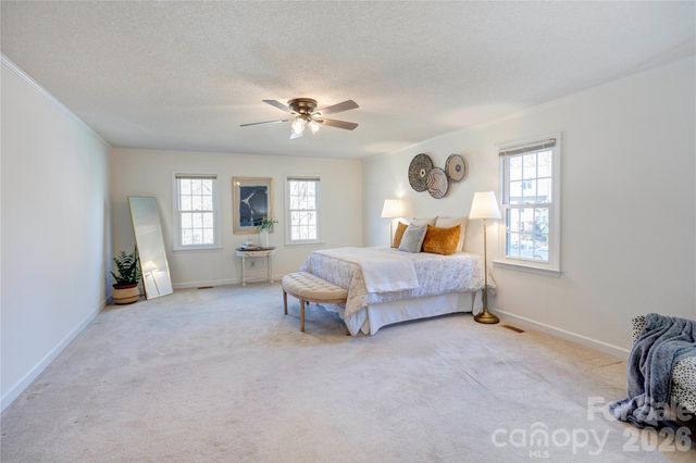 584 Sandringham Place NE, Concord, NC 28025