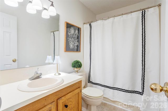 584 Sandringham Place NE, Concord, NC 28025