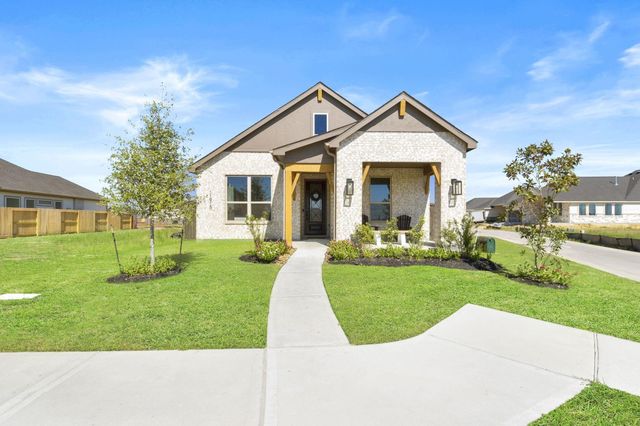 11915 S Pavillion Drive, Mont Belvieu, TX 77523
