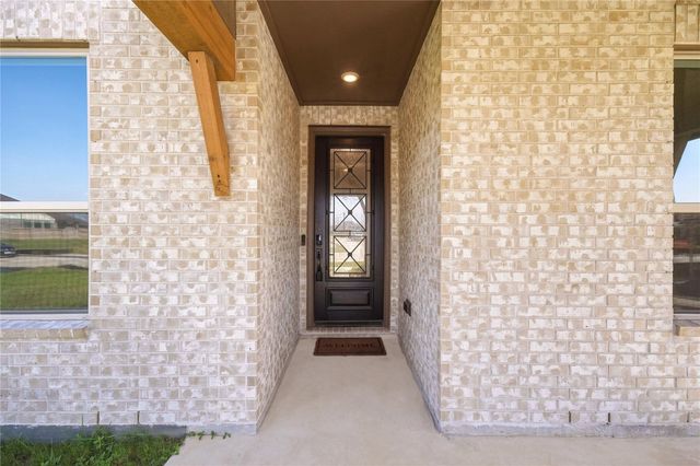 11915 S Pavillion Drive, Mont Belvieu, TX 77523