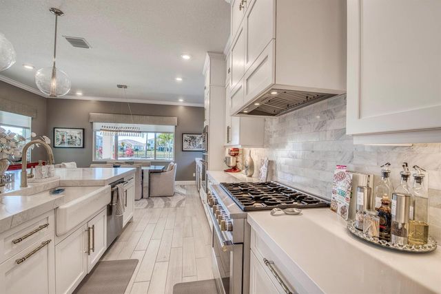 12107 Waterstone Circle, Palm Beach Gardens, FL 33412