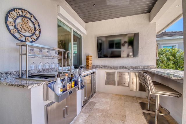 12107 Waterstone Circle, Palm Beach Gardens, FL 33412