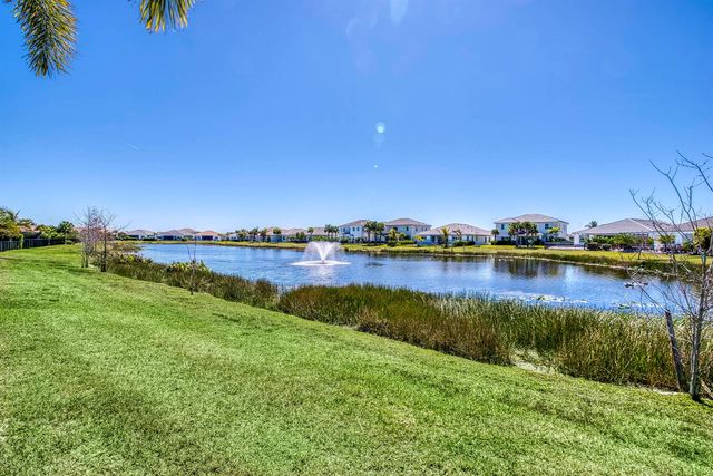12107 Waterstone Circle, Palm Beach Gardens, FL 33412