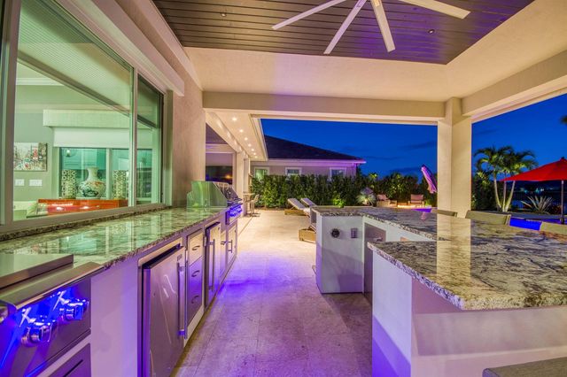 12107 Waterstone Circle, Palm Beach Gardens, FL 33412