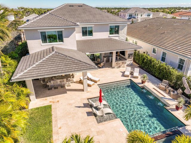 12107 Waterstone Circle, Palm Beach Gardens, FL 33412