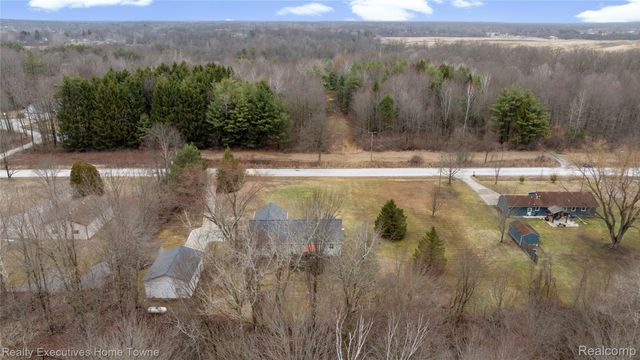 7037 Yager Road, St. Clair Township, MI 48079