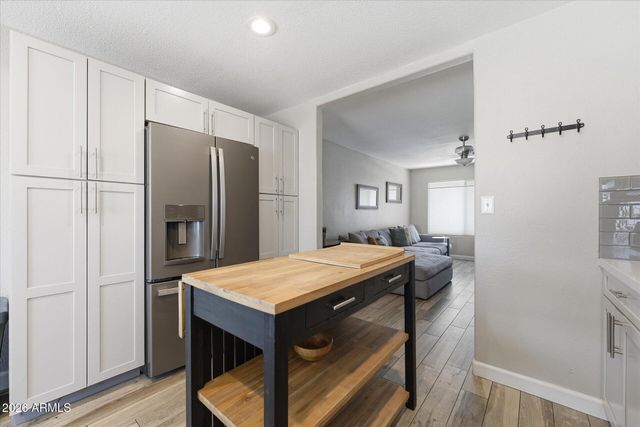932 W JULIE Drive, Tempe, AZ 85283