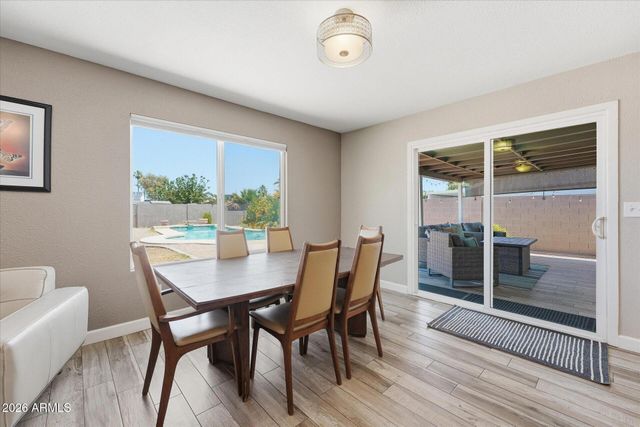 932 W JULIE Drive, Tempe, AZ 85283
