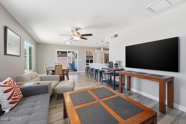 932 W JULIE Drive, Tempe, AZ 85283