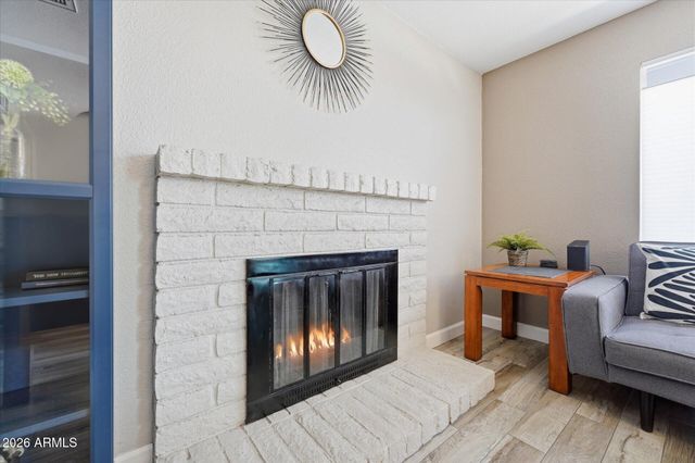 932 W JULIE Drive, Tempe, AZ 85283