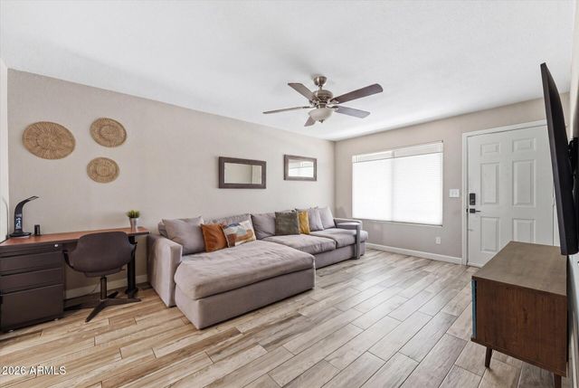 932 W JULIE Drive, Tempe, AZ 85283