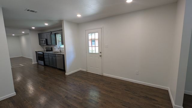1406 Eastus Drive, Dallas, TX 75208