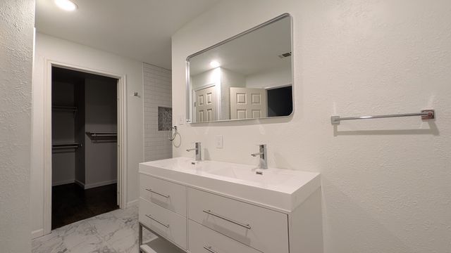 1406 Eastus Drive, Dallas, TX 75208