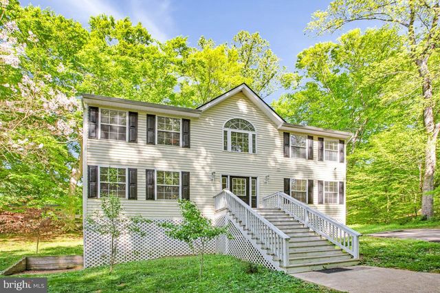 6098 FIR RD, Saint Leonard, MD 20685