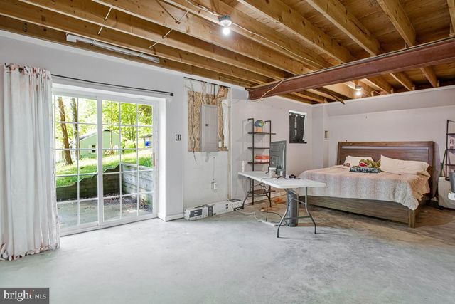 6098 FIR RD, Saint Leonard, MD 20685