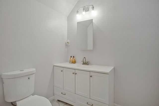 6098 FIR RD, Saint Leonard, MD 20685