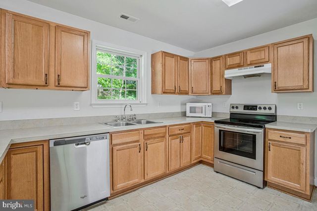 6098 FIR RD, Saint Leonard, MD 20685