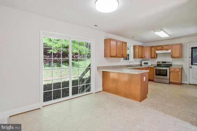 6098 FIR RD, Saint Leonard, MD 20685