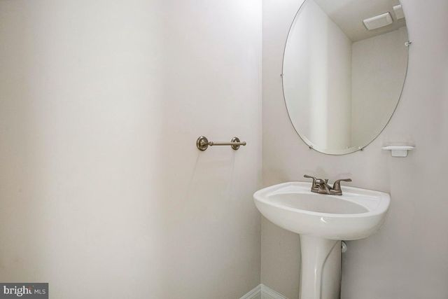 6098 FIR RD, Saint Leonard, MD 20685