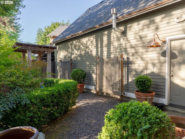 16685 Nw JUPITER HILLS Ct, Beaverton, OR 97006