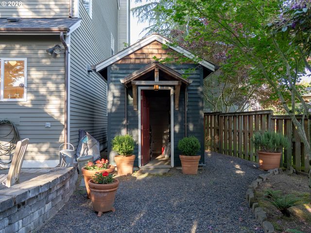 16685 Nw JUPITER HILLS Ct, Beaverton, OR 97006