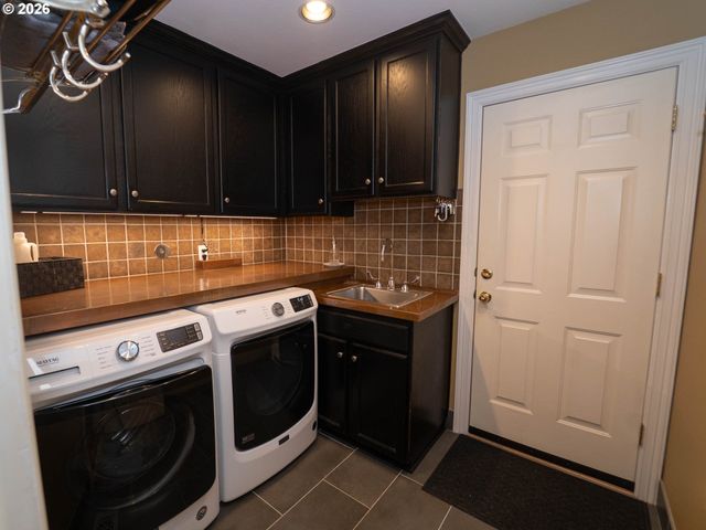 16685 Nw JUPITER HILLS Ct, Beaverton, OR 97006
